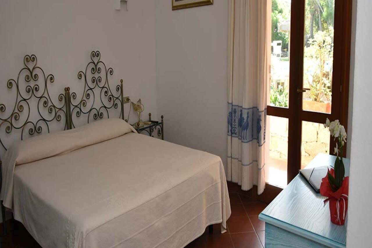Hotel Il Piccolo Golf Porto Cervo Exteriör bild