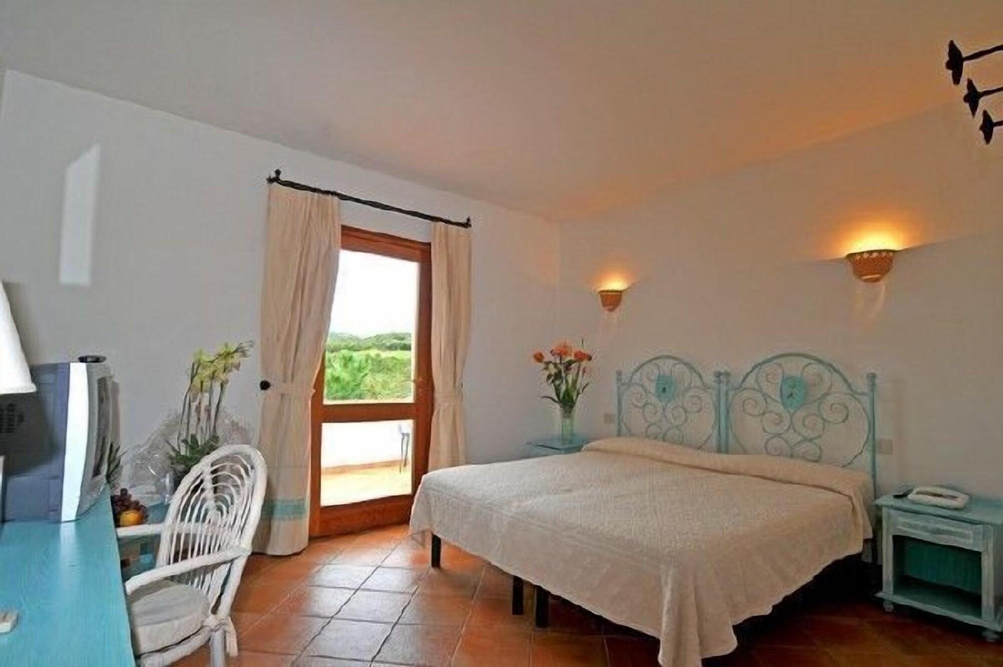 Hotel Il Piccolo Golf Porto Cervo Exteriör bild