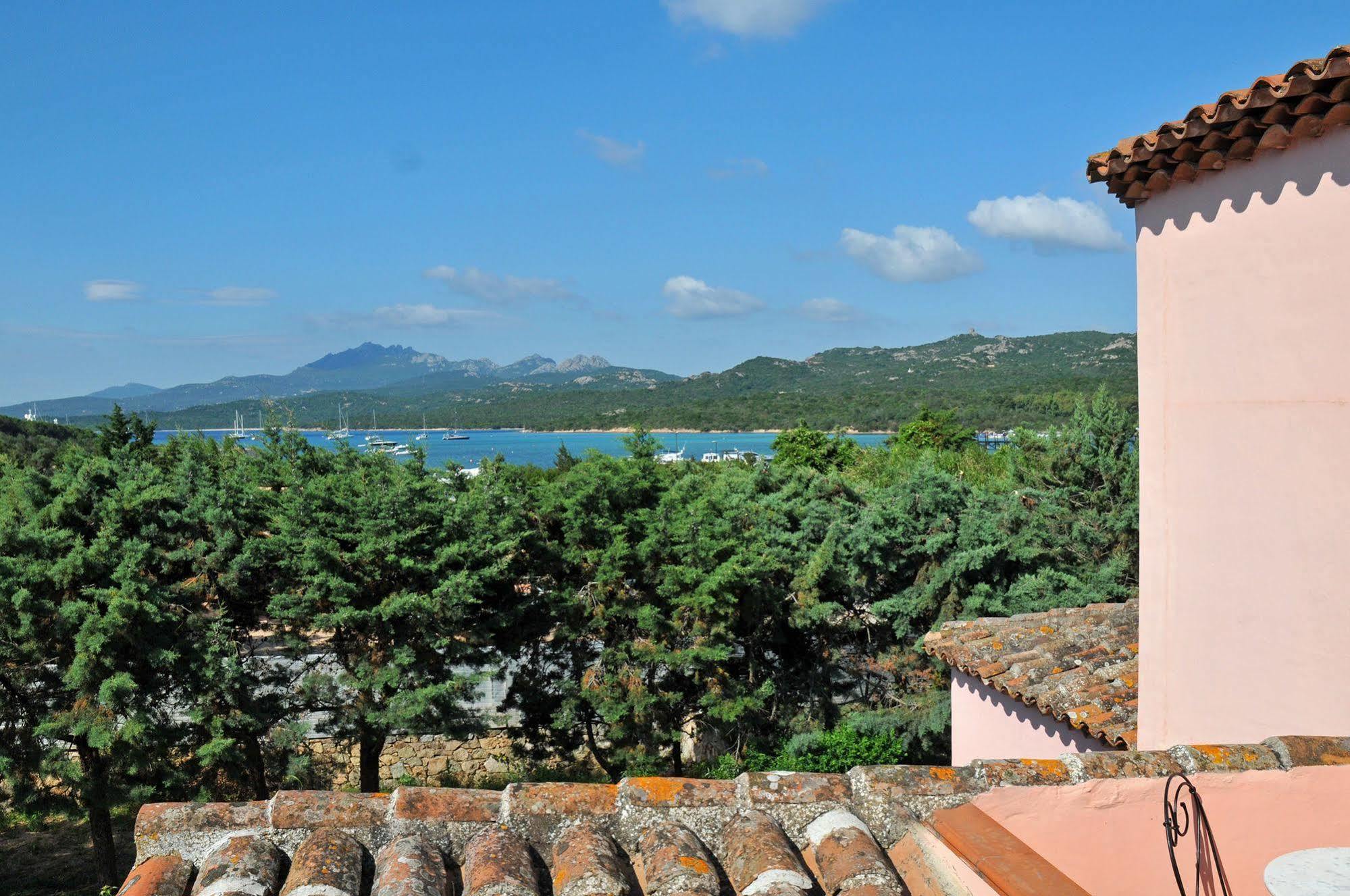 Hotel Il Piccolo Golf Porto Cervo Exteriör bild