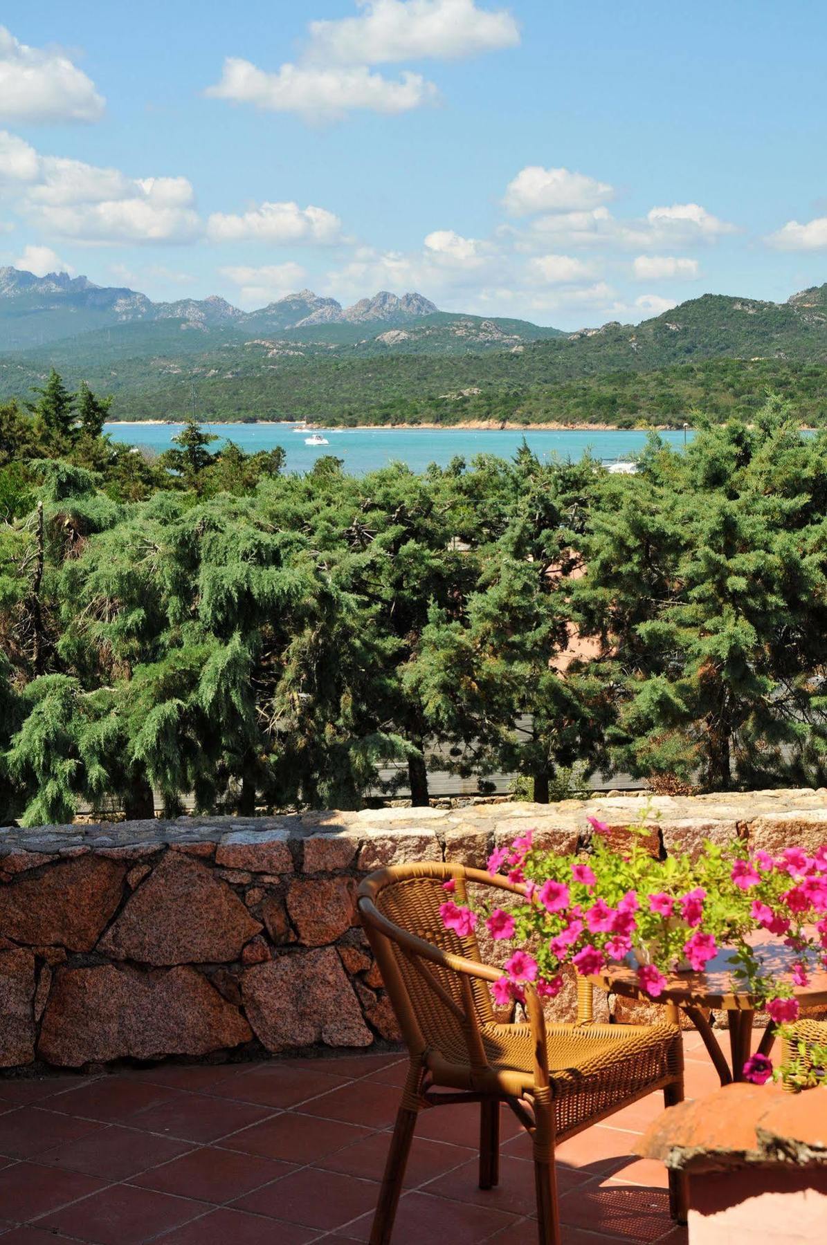 Hotel Il Piccolo Golf Porto Cervo Exteriör bild